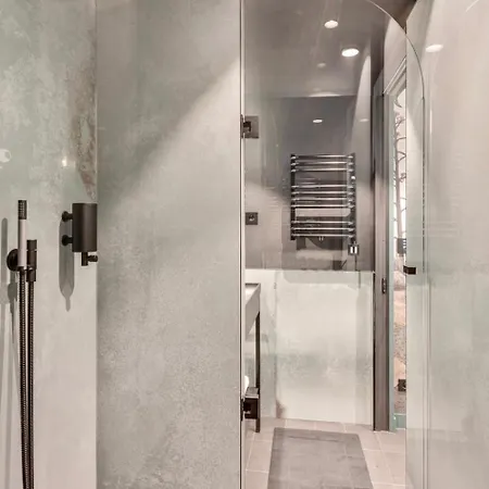 Splendide De 50m2 -montmartre *